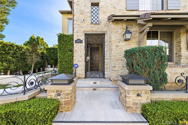 108 Grassblade, Irvine, CA 92618