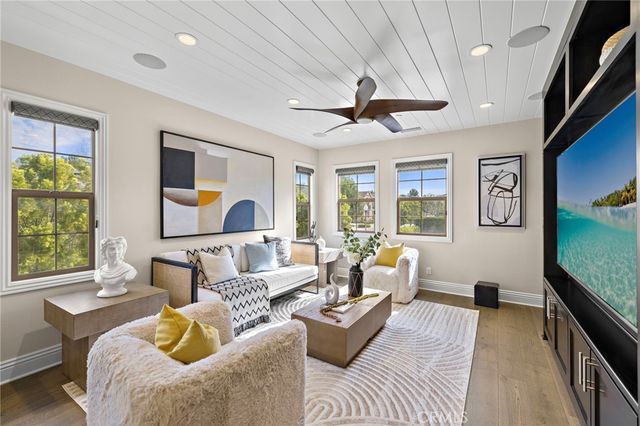 108 Grassblade, Irvine, CA 92618