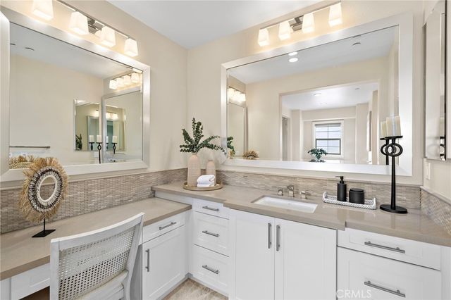 108 Grassblade, Irvine, CA 92618