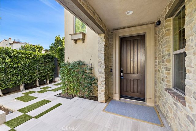 108 Grassblade, Irvine, CA 92618