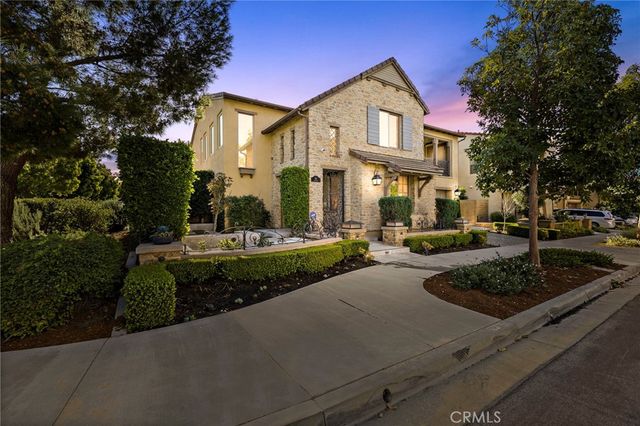 108 Grassblade, Irvine, CA 92618