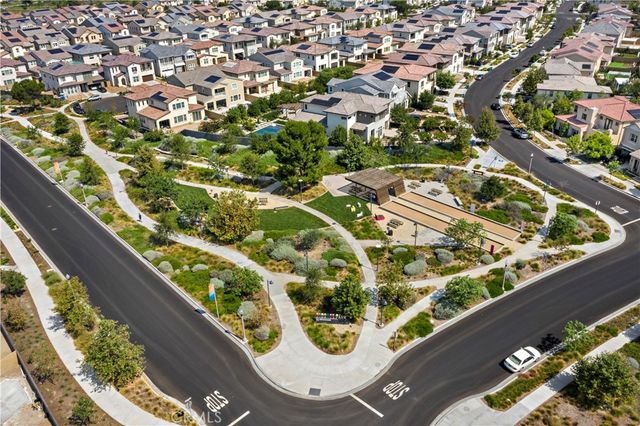 108 Grassblade, Irvine, CA 92618
