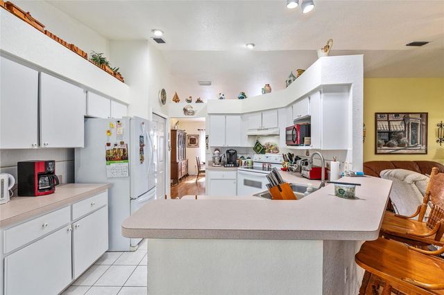 10090 SW 78TH COURT, Ocala, FL 34476