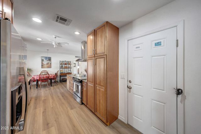 10921 W EL CAPITAN Circle, Sun City, AZ 85351