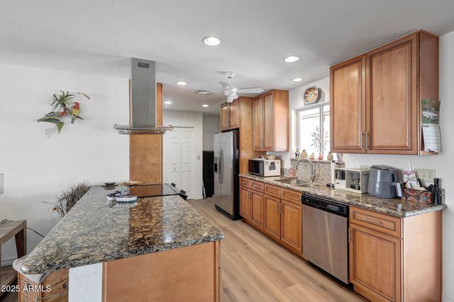 10921 W EL CAPITAN Circle, Sun City, AZ 85351