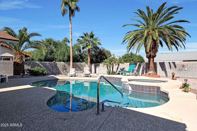 10921 W EL CAPITAN Circle, Sun City, AZ 85351