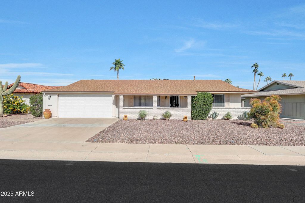 10921 W EL CAPITAN Circle, Sun City, AZ 85351