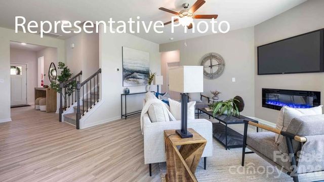 467 Dazzle Loop, Newton, NC 28658