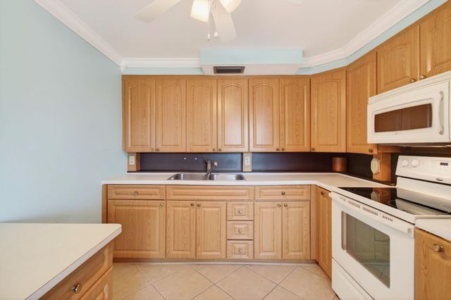 3007 Yarmouth A, Boca Raton, FL 33434