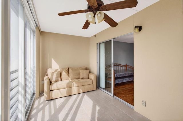 3007 Yarmouth A, Boca Raton, FL 33434