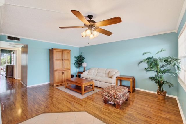 3007 Yarmouth A, Boca Raton, FL 33434