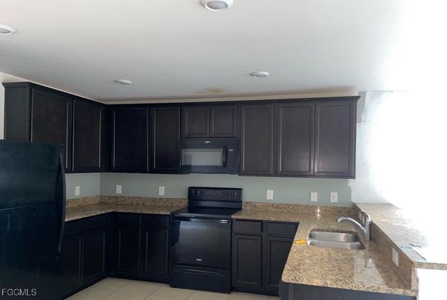 815 Lystra AVE, Fort Myers, FL 33913