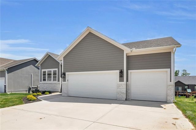 12501 Parkview Avenue, Kansas City, KS 66109