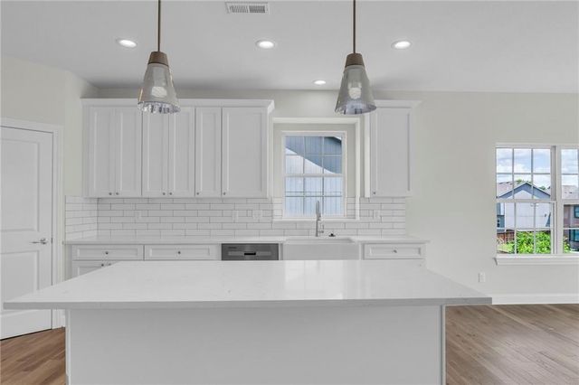 12501 Parkview Avenue, Kansas City, KS 66109