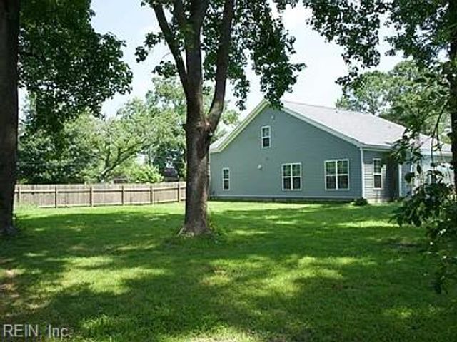 121 Matt LN, Virginia Beach, VA 23454
