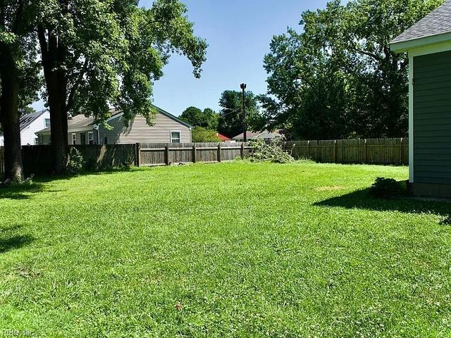 121 Matt LN, Virginia Beach, VA 23454