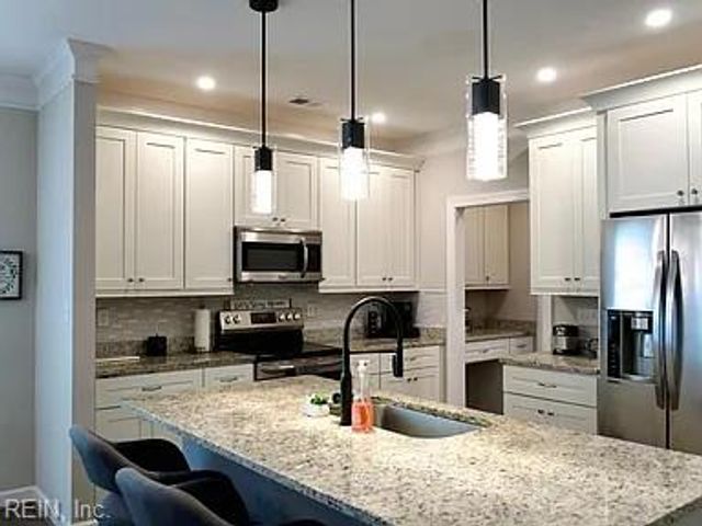 121 Matt LN, Virginia Beach, VA 23454