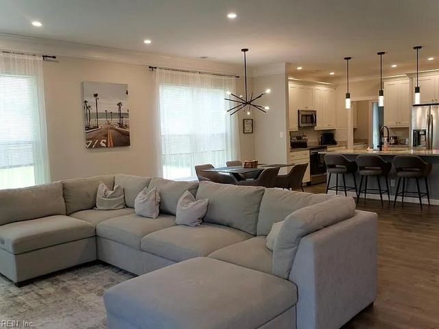 121 Matt LN, Virginia Beach, VA 23454