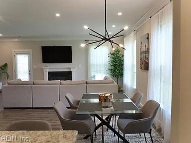 121 Matt LN, Virginia Beach, VA 23454