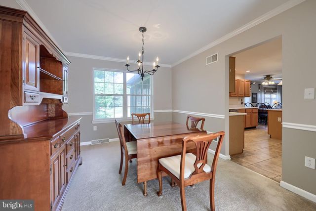 2021 ASLAN DR, York, PA 17404