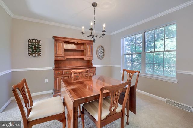 2021 ASLAN DR, York, PA 17404