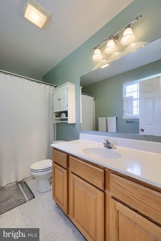 2021 ASLAN DR, York, PA 17404