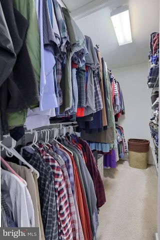 2021 ASLAN DR, York, PA 17404