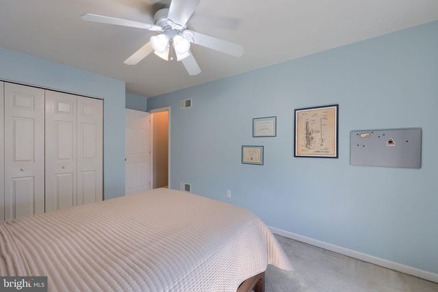 2021 ASLAN DR, York, PA 17404