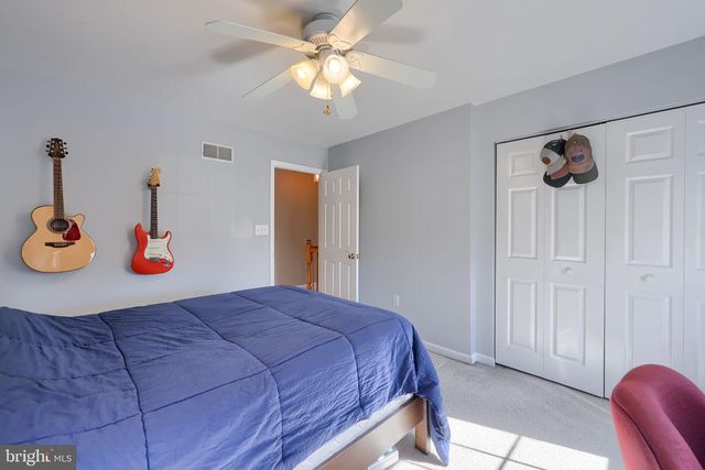 2021 ASLAN DR, York, PA 17404