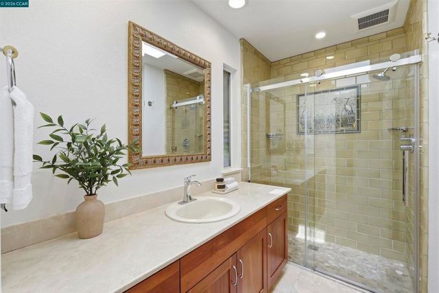 2652 Bridle Ln, Walnut Creek, CA 94596