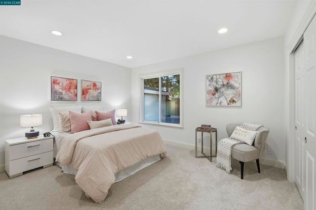 2652 Bridle Ln, Walnut Creek, CA 94596
