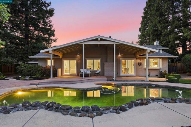 2652 Bridle Ln, Walnut Creek, CA 94596