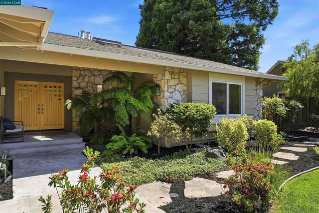 2652 Bridle Ln, Walnut Creek, CA 94596