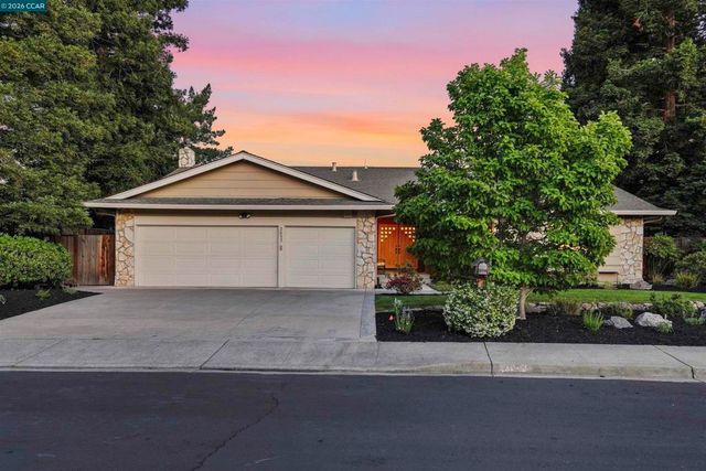 2652 Bridle Ln, Walnut Creek, CA 94596