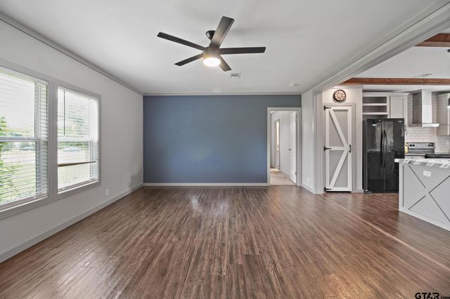 20970 Joe Paul Ln, Chandler, TX 75758