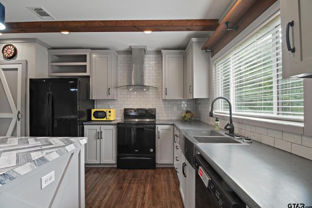 20970 Joe Paul Ln, Chandler, TX 75758