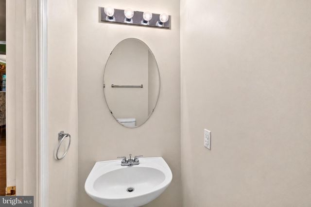7318 ROTUNDA CT, Clinton, MD 20735