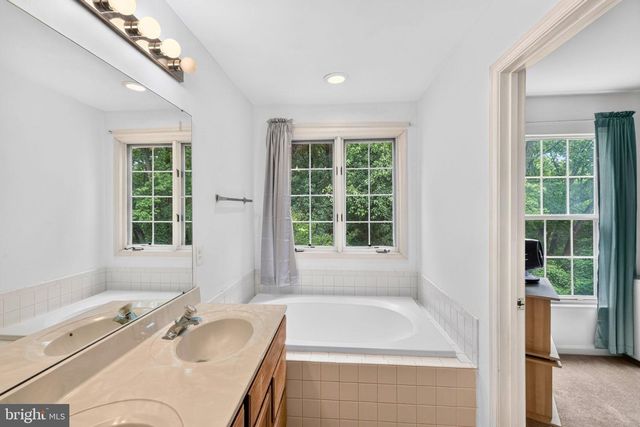 7318 ROTUNDA CT, Clinton, MD 20735