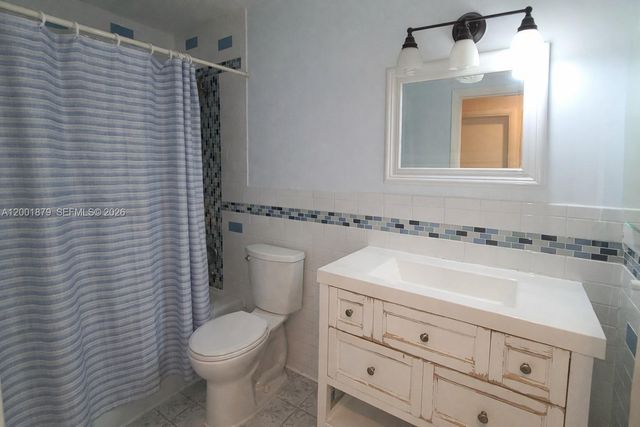 5524 Constant Spring Terrace 213, Lauderhill, FL 33319