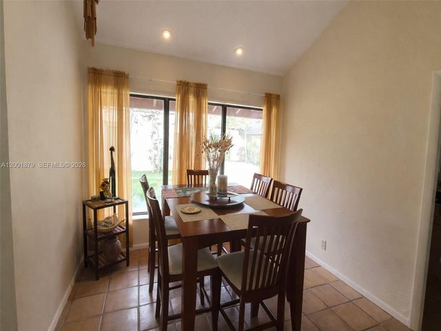 5524 Constant Spring Terrace 213, Lauderhill, FL 33319