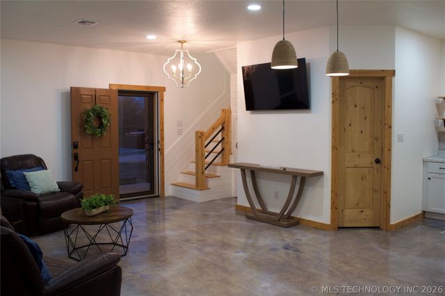 6129 Dixie, Madill, OK 73439