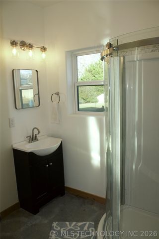 6129 Dixie, Madill, OK 73439