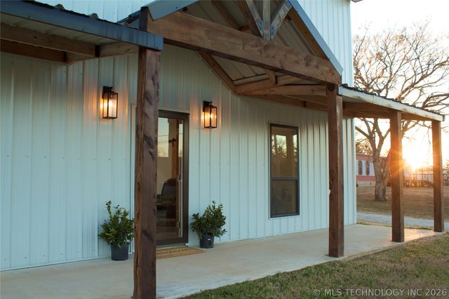 6129 Dixie, Madill, OK 73439