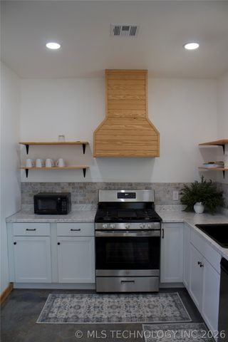 6129 Dixie, Madill, OK 73439