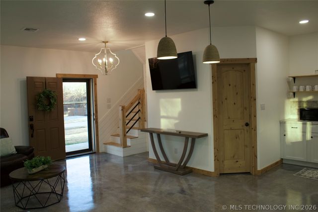 6129 Dixie, Madill, OK 73439