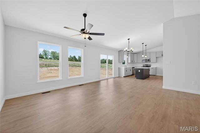 18815 Addi Drive, Warrenton, MO 63383