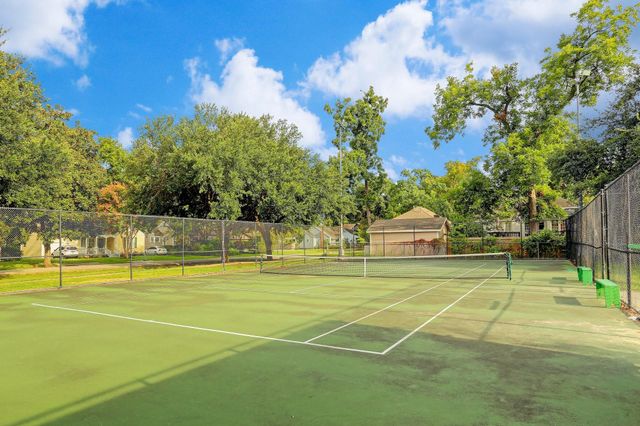601 E 21st Street, Houston, TX 77008