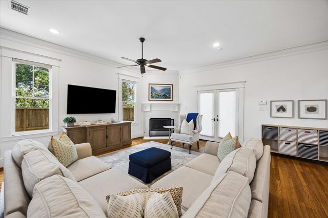 601 E 21st Street, Houston, TX 77008