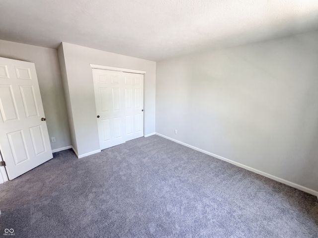 2219 Rolling Oak Drive, Indianapolis, IN 46214