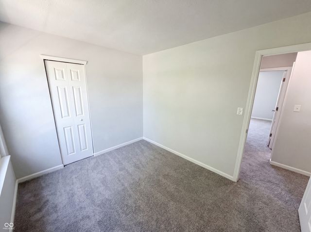 2219 Rolling Oak Drive, Indianapolis, IN 46214